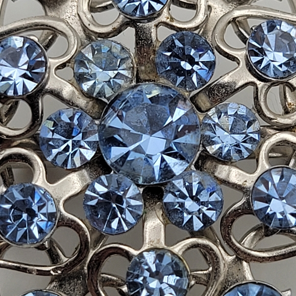 Cute Vintage Mid Century Silver Tone with Icy Blue Rhinestone Brooch - Picture 10 of 12